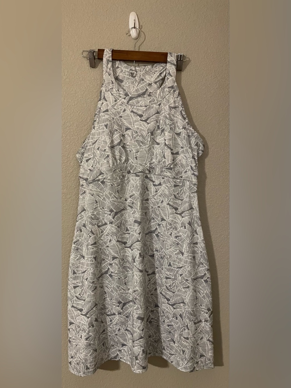 Balance Collection Size XL Sleeveless White & Light Gray Patterned Summer Dress